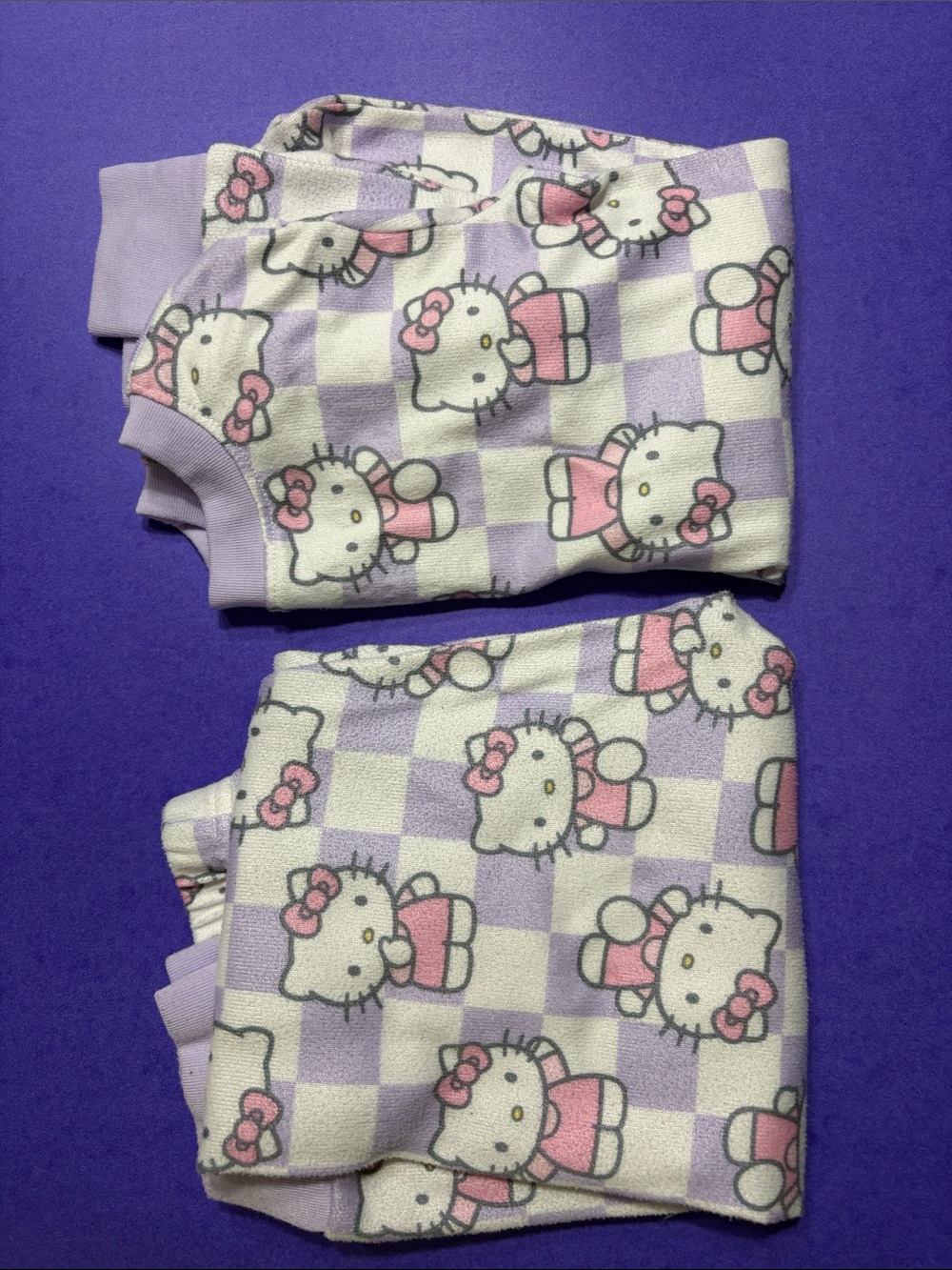 Hello Kitty Lavender & Pink Kids Pajama Set - Checkerprint Sleepwear